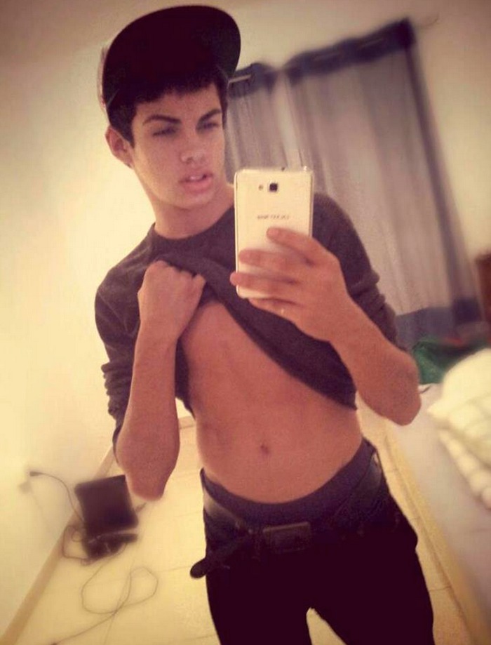 carlito gayboy so cute